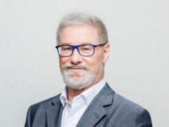 Professor Lars-Hendrik Röller