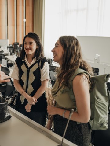 Masters students at ESMT Berlin during a presentation
