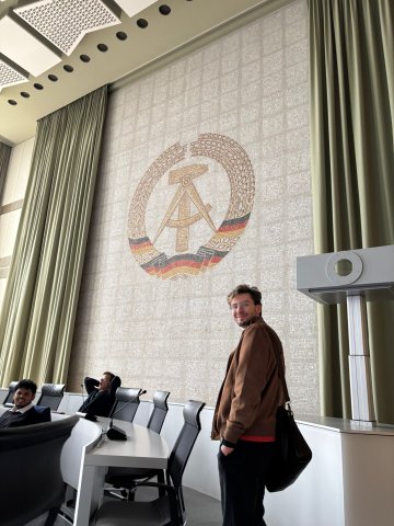 Master's student Alexander Berner in an ESMT Berlin lecture hall