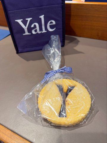 A school-branded cookie at Yale SOM