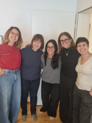 ESMT Berlin Full-time MBA student Beatriz Sgobi and classmates hosting a Christmas brunch