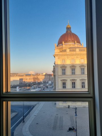 A student picture showing the view of the Humboldt Forum as seen from the ESMT Berlin campus
