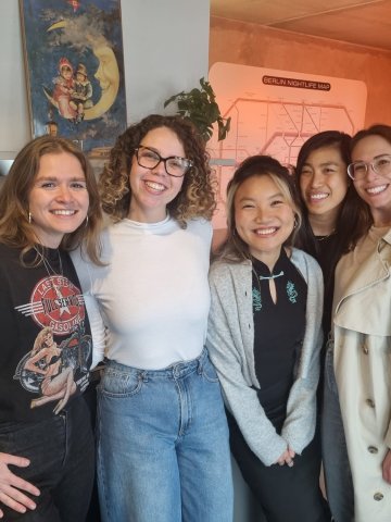 ESMT Berlin Full-time MBA student Beatriz Sgobi and her women classmates at a dinner together