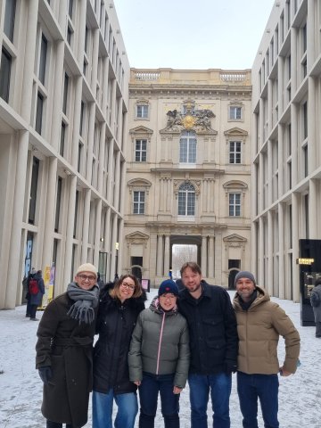 ESMT Berlin Full-time MBA student Beatriz Sgobi and classmates on a winter lunchbreak at the Humboldt Forum