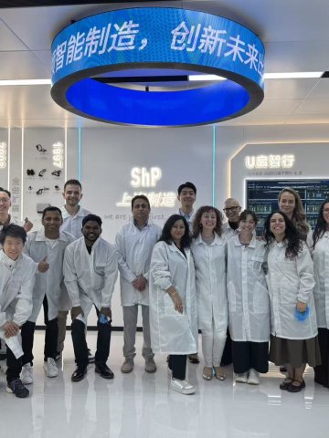 The ESMT Berlin Part-time MBA students on a company visit to ShP while on the International Field Seminar to China