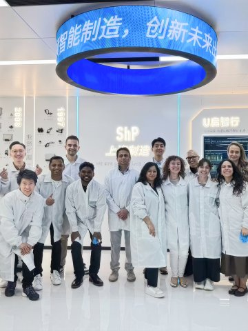 The ESMT Berlin Part-time MBA students on a company visit to ShP while on the International Field Seminar to China