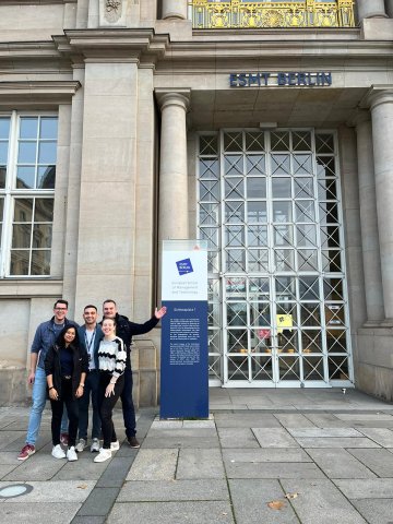 ESMT Berlin Part-time MBA student Pavel Seraphimov and his cohort on campus