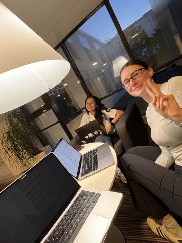 ESMT Berlin Master in Innovation and Entrepreneurship students Jasmin Mantwill, Laura Ruiz, and Gwyneth-Tyger Carys Neumann working on their venture while at home in the living room