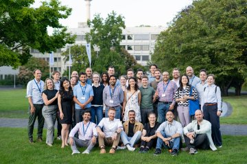 ESMT Berlin Global Online MBA students during Berlin Experience Week, bonding in the campus garden