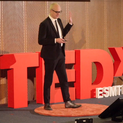 Outsourcing the muse? AI creativity vs. human creativity | Boris Eldagsen | TEDxESMTBerlin