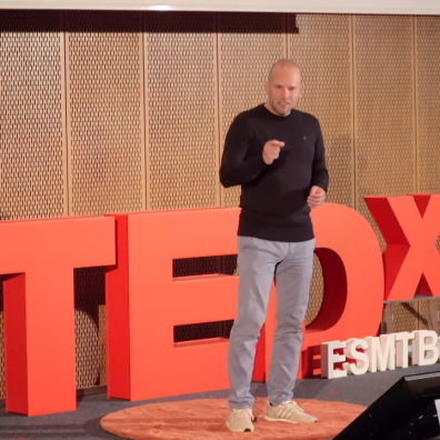 Your Bot Boss: How AI will reshape leadership | Niels Van Quaquebeke | TEDxESMTBerlin
