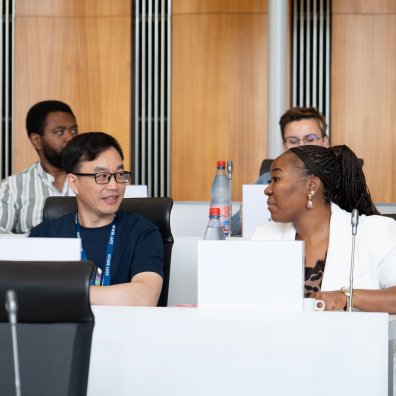 Chika Ananaba in a Global Online MBA lecture at ESMT Berlin