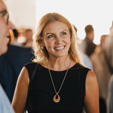 ESMT alumni in discussion