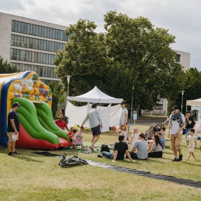 Neighborhood Festival 4