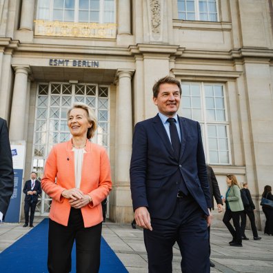 Ursula von der Leyen, President of the European Commission, and Jörg Rocholl, President of ESMT Berlin, at Berlin Global Dialogue