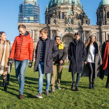 ESMT students in front of Berliner Dom