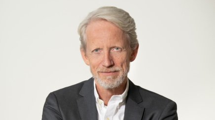 This is a photo of Jan Hagen, ESMT Berlin.