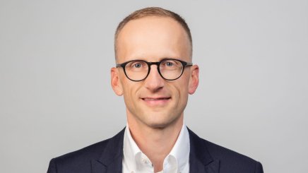 This is a photo of Henry Sauermann, ESMT Berlin.
