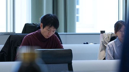 Shangyuan Chen sitting in class 