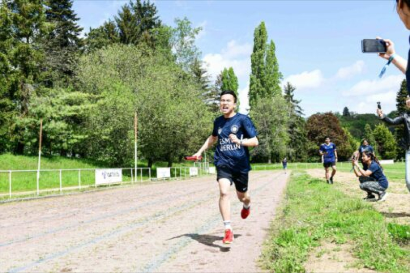 James Lam running