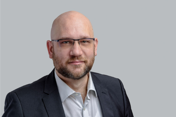 Portraitfoto von Roland Siegers, ESMT Berlin