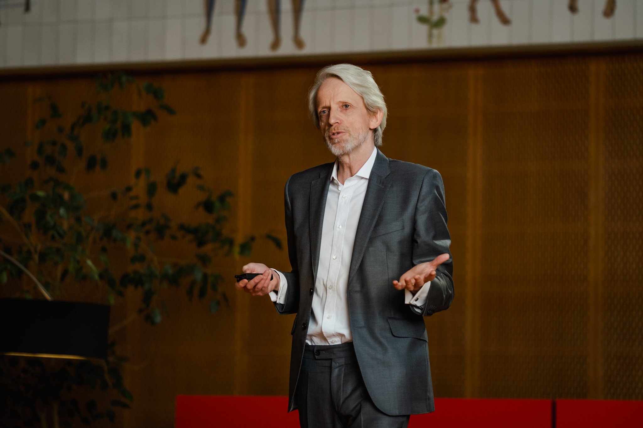 Jan Hagen speaking at TEDx Talk at ESMT Berlin 