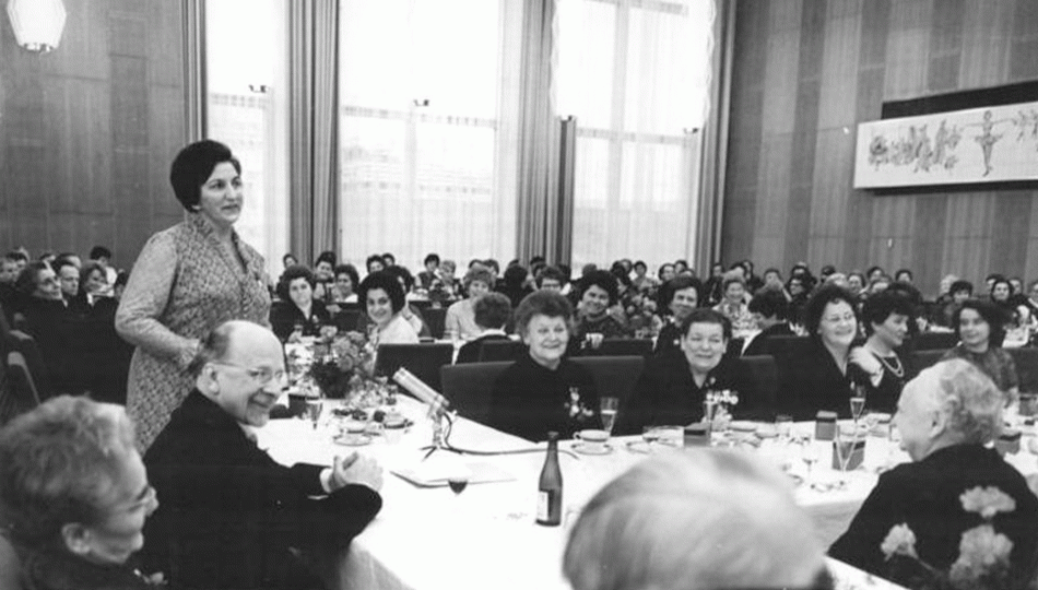 Reception of Walter Ulbricht in the banquet hall on the occasion of International Women's Day (March 1967).